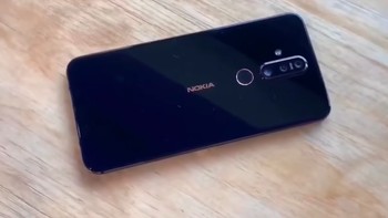 Kamera 48 megapixel yang dipakainya pun terbilang populer di kalangan ponsel kelas menengah dan murah.  Foto: YouTube