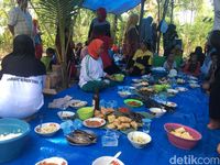Warga Polewali Gelar Makan Bersama Ubi Kayu Rasa Rindu dan Rasa Mana Lagi