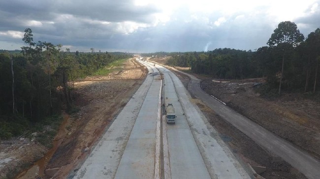 Tol Pertama Kalimantan Segera Beroperasi