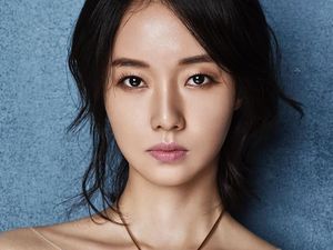 Menikah Hari Ini, Cantiknya Lee Jung Hyun dalam Balutan Gaun Pengantin
