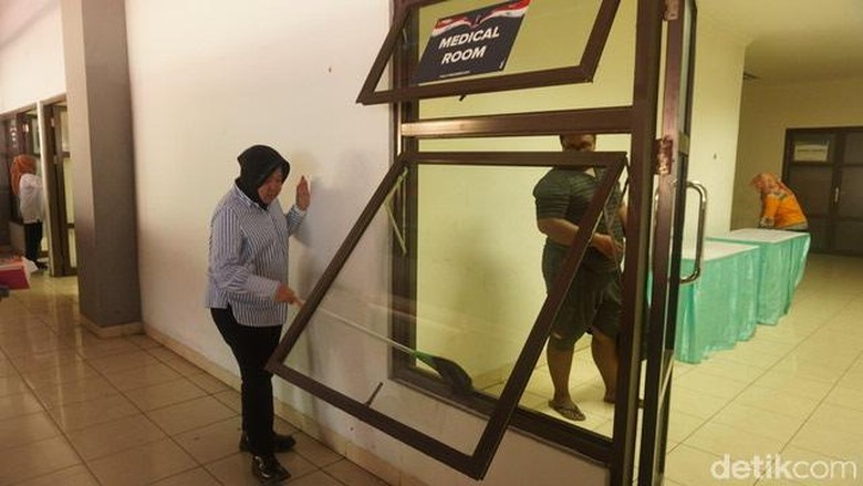Wali Kota Risma Doakan Persebaya Menang Lagi Rek! Wali Kota Risma Doakan Persebaya Menang Lagi Rek!