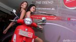Yang Menggoda di Antara Vespa Sprint dan Primavera