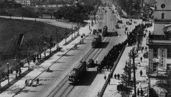Tahun 1955 ini, sudut-sudut Tokyo mulai tampak rapi. Foto: Getty Images