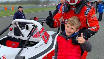 Belum lama ini, dia membuat keputusan untuk tidak memberikan seluruh hartanya kepada anak-anaknya melainkan sebagian besar hartanya akan disumbangkan untuk kegiatan amal. Foto: Instagram