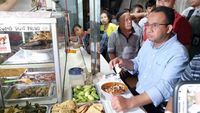 Enak dan Murah, Warteg Jadi Tempat Jokowi hingga Anies Baswedan Makan Siang