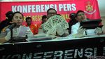 Sindikat Pengedar Dolar AS dan Euro Palsu Dibekuk