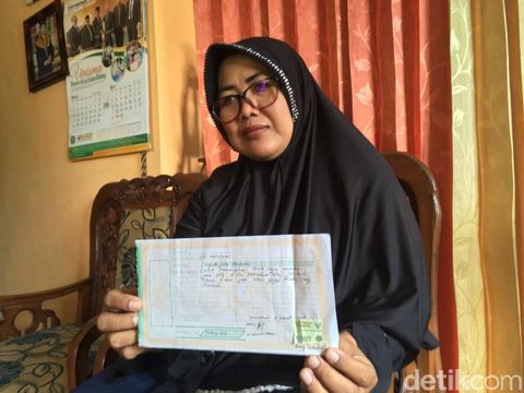 Salah satu korban penipuan, Siti Khoyumi/