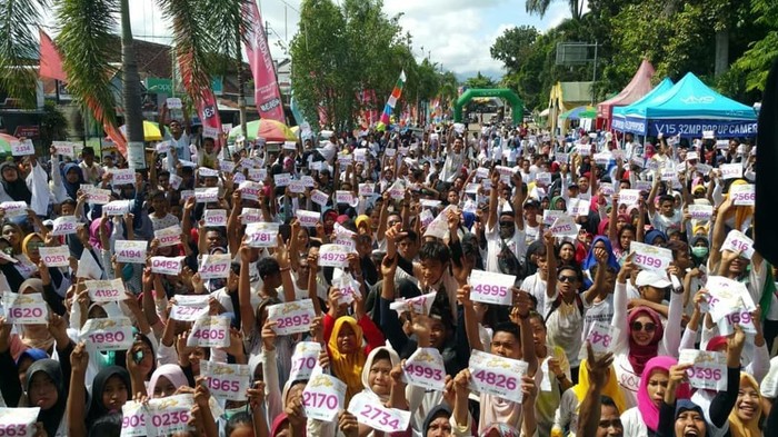 Penuh Warna! Begini Meriahnya Tambora Color Run