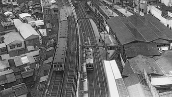 Stasiun kereta api pun sudah banyak dibangun. Foto: Getty Images