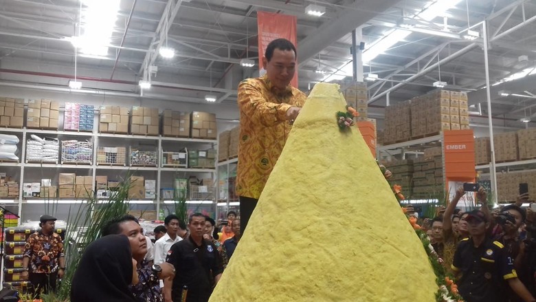 Tommy Soeharto: GORO Elemen Penting Ekonomi Kerakyatan Tommy Soeharto: GORO Elemen Penting Ekonomi Kerakyatan