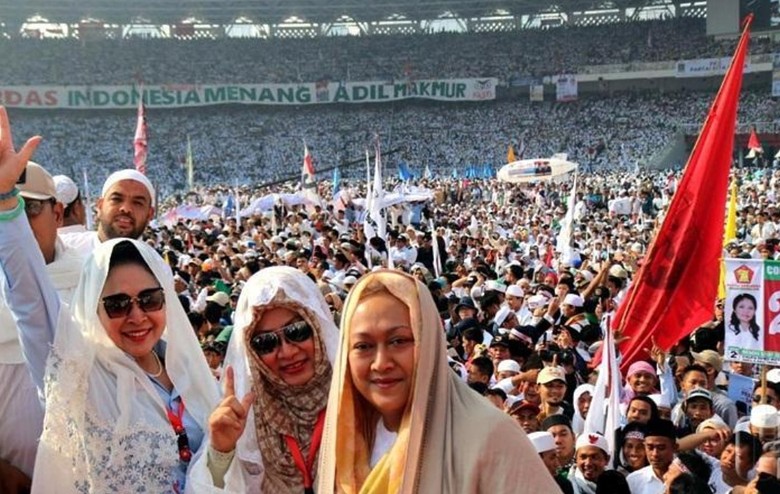 Kehadiran Tiga Putri Pak Harto Sempurnakan Kampanye Akbar Prabowo-Sandi Kehadiran Tiga Putri Pak Harto Sempurnakan Kampanye Akbar Prabowo-Sandi