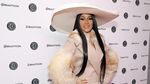 Cardi B tampil Penuh Bulu, Yay or Nay?