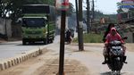 Duh, Ada Tiang di Tengah Jalan Perancis! Kok Bisa?
