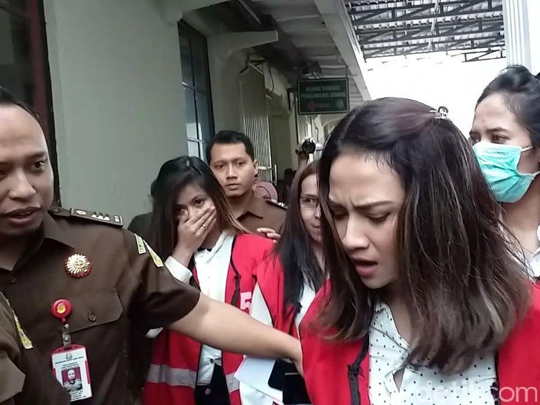 Sidang Perdana Digelar Usai Pemilu, Vanessa Angel Siap Sedia Sidang Perdana Digelar Usai Pemilu, Vanessa Angel Siap Sedia