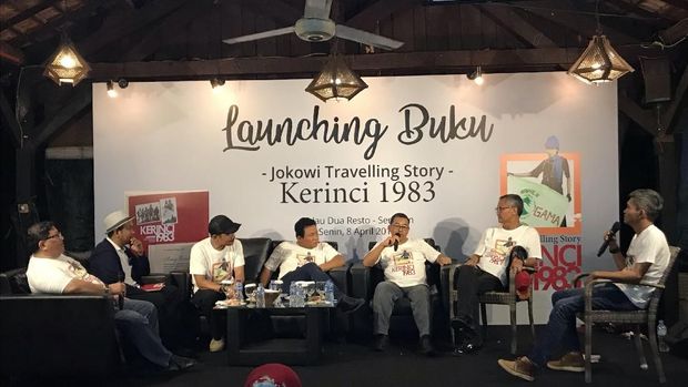 Jumpa pers launching buku tentang Jokowi mendaki Gunung Kerinci.