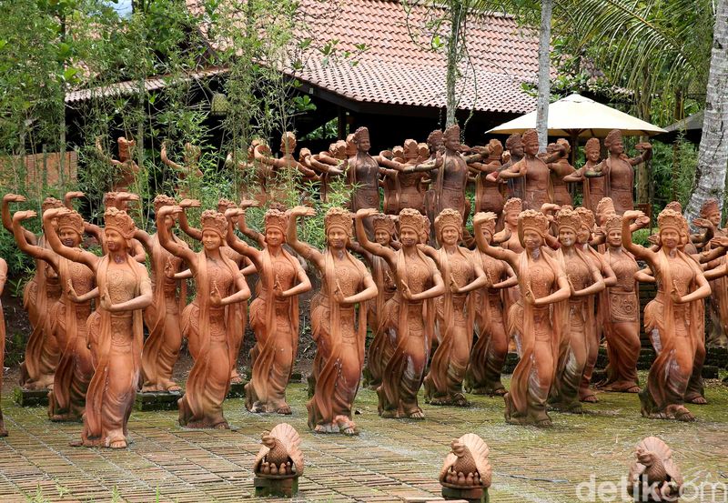 Taman Gandrung Terakota di Banyuwangi