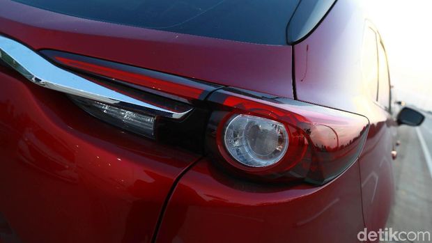 Lampu belakang LED Mazda CX-9