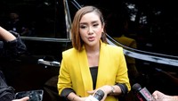 Ia pun sempat meminta para pendukung yang hadir untuk mencoblos partai berlogo pohon beringin itu. Pool/Ismail/detikFoto.
