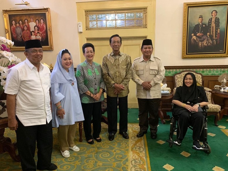 Titiek Soeharto Sebut Prabowo Siap Jaga NKRI dan Pancasila Titiek Soeharto Sebut Prabowo Siap Jaga NKRI dan Pancasila