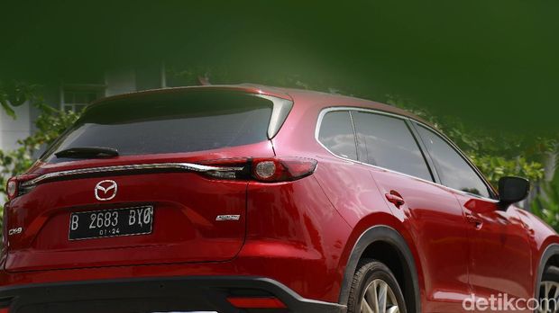 Bagian belakang Mazda CX-9