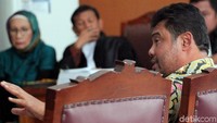 Said mengakui pernah dihubungi staf Ratna terkait kabar penganiayaan Ratna Sarumpaet. Setelah itu, dia memutuskan mendatangi rumah Ratna.