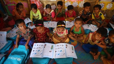 Semangat Anak-anak Rohingya Belajar di Pengungsian