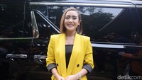 Wah, kirain jadi caleg juga nih Cita? Pool/Ismail/detikFoto.