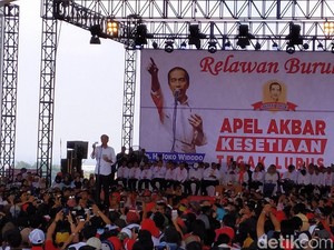 Minta Buruh Pilih 01, Jokowi Janji Revisi PP 78/2015 Soal Upah