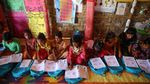 Semangat Anak-anak Rohingya Belajar di Pengungsian