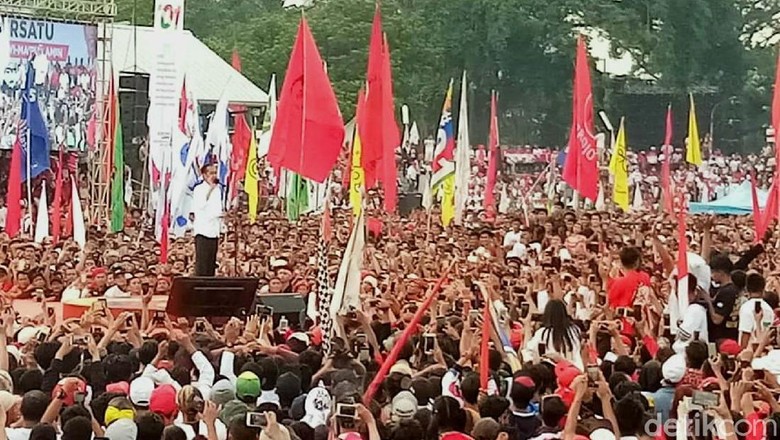 Jurus Kader Golkar Jelang Pilpres: Mangkir hingga Membelot Jurus Kader Golkar Jelang Pilpres: Mangkir hingga Membelot