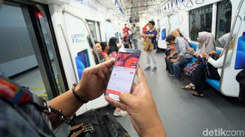 Smartfren mengatakan bahwa layanannya sudah tersedia sepanjang 13 stasiun, baik 6 stasiun yang berada di bawah tanah maupun 7 stasiun layang, yang dilalui oleh MRT Jakarta dari Bundaran HI-Lebak Bulus.