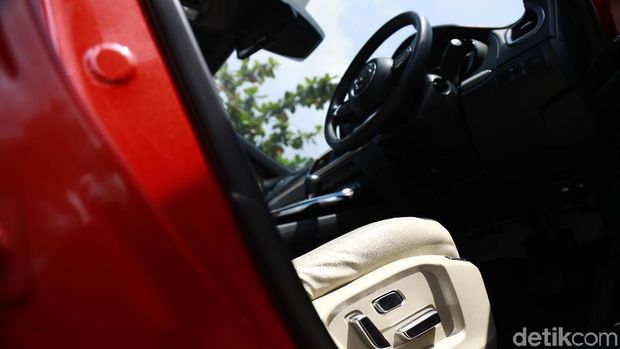 Kursi dengan elektric switch