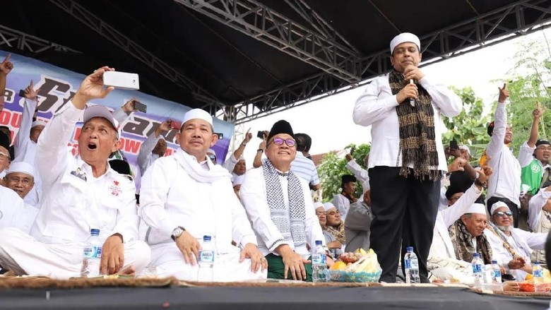 PAN Pamerkan Dukungan Haikal Hassan PAN Pamerkan Dukungan Haikal Hassan