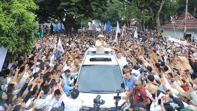 Potret Ramainya Kampanye Prabowo Sapa Wong Kito Galo