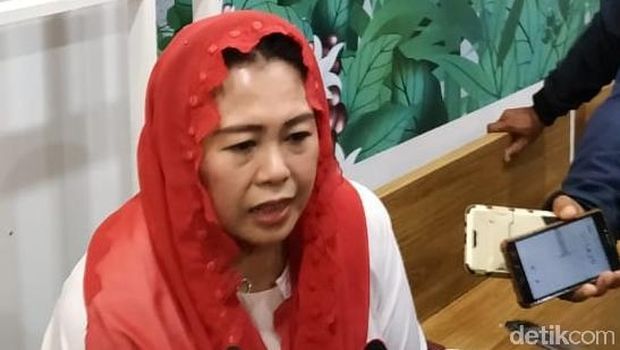 Yenny Wahid menghadiri acara doa bersama untuk pemenangan Jokowi-Ma'ruf di Karanganyar.