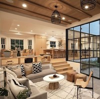 Setelah menikah, Justin Bieber dan Hailey Baldwin tidak langsung membeli rumah untuk mereka tinggali bersama. Baru pada pertengahan Maret 2019 lalu, keduanya membeli rumah di kawasan Beverly Hills, Los Angeles. Foto: Instagram/@hiltonhyland