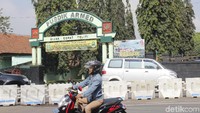 Hoefsmidschool sebenarnya masih berdiri pasca Konferensi Meja Bundar, namun tak digunakan lagi oleh TNI. DMA yang menjadi pelopor lahirnya Hoefsmidschool berubah menjadi Pusdik Armed setelah diduduki TNI (Yudha Maulana/detikcom)