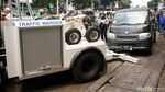 Lagi, Mobil Parkir Sembarangan Diderek Dishub
