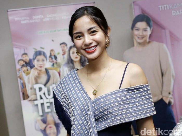 Kirana Larasati asat ditemui di Plaza Indonesia.