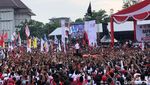 Potret Massa Peserta Kampanye Jokowi di Solo