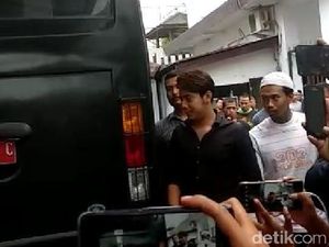 Keberatan dengan Dakwaan, Kriss Hatta Akan Ajukan Eksepsi Minggu Depan