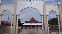 Tahun 2014 lalu banjir juga menerjang namun tidak separah kali ini.