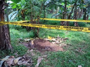 Ini Lubang Tempat Wanita Hamil Dikubur di Pinggir Tol Jagorawi