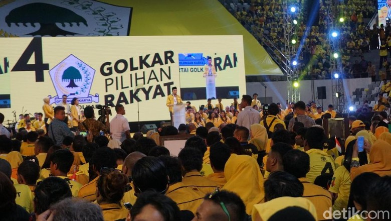 Golkar: Kembali ke UUD 45 Buang 4 Amendemen, Berarti Bubarkan MK dan KY Golkar: Kembali ke UUD 45 Buang 4 Amendemen, Berarti Bubarkan MK dan KY
