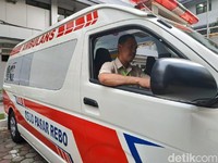 Berita Populer: Kisah Gaib Sopir Ambulans, Kabar Mobil Esemka