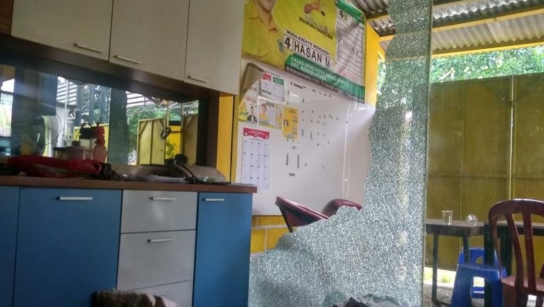 Posko Caleg Golkar di Bekasi Diduga Diserang OTK, Ini Kata Polisi Posko Caleg Golkar di Bekasi Diduga Diserang OTK, Ini Kata Polisi