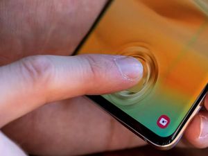 Makin Banyak Ponsel Benamkan Fingerprint di Layar