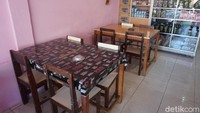 Nah, Presiden Jokowi duduk di tempat ini saat ke Kopi Partungkoan. Kamu kapan mencoba ke sini? (Shinta/detikcom)