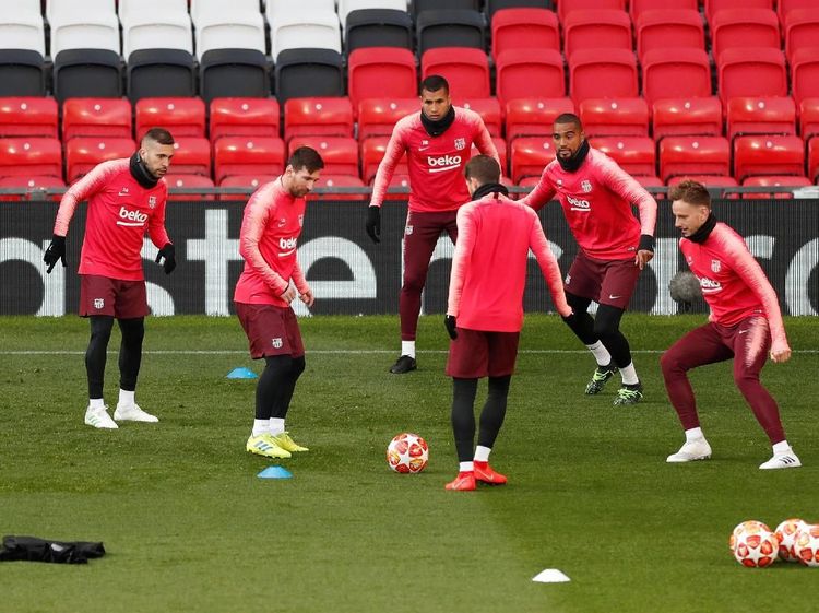 Selamat Datang di Theater of Dreams, Barcelona