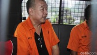 Satgas Antimafia Bola Polri akan menyerahkan 6 tersangka kasus pengaturan skor sepakbola Indonesia tersebut ke Kejaksaan Agung (Kejagung) siang ini.